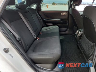 Zdjęcie 10 z 13 samochodu: 2024 HYUNDAI IONIQ 6 SE VIN:KMHM24AA7RA071922 - miniatura