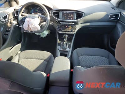 Zdjęcie 8 z 13 samochodu: 2018 HYUNDAI IONIQ BLUE VIN:KMHC65LCXJU102426 - miniatura