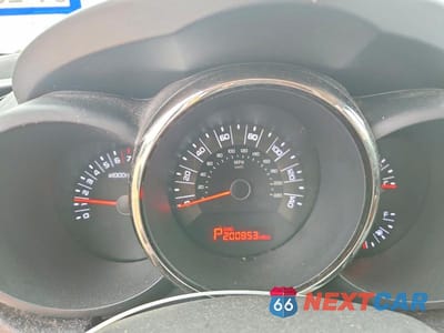 Zdjęcie 9 z 12 samochodu: 2011 KIA SOUL + VIN:KNDJT2A23B7327493 - miniatura