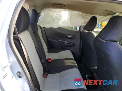 Zdjęcie 10 z 12 samochodu: 2014 TOYOTA YARIS 5-DOOR LE VIN:JTDKTUD38ED574535 - miniatura