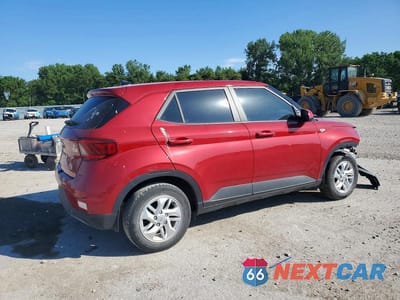 Trzecie zdjęcie samochodu z tyłu: 2021 HYUNDAI VENUE SE VIN:KMHRB8A38MU125962 - miniatura
