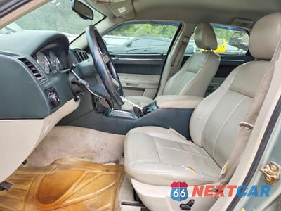 Zdjęcie 7 z 12 samochodu: 2005 CHRYSLER 300 TOURING VIN:2C3JA53GX5H667981 - miniatura