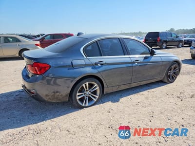 Trzecie zdjęcie samochodu z tyłu: 2018 BMW 330 I VIN:WBA8B9G54JNU95873 - miniatura