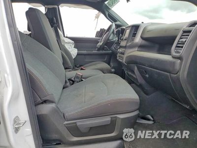 Zdjęcie 7 z 12 samochodu: 2023 RAM 2500 TRADESMAN VIN:3C6UR5CL6PG538970 - miniatura