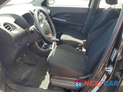 Zdjęcie 7 z 13 samochodu: 2012 TOYOTA SCION VIN:JTKKU4B44C1018190 - miniatura
