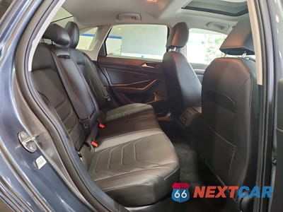 Zdjęcie 10 z 12 samochodu: 2021 VOLKSWAGEN JETTA SEL PREMIUM VIN:3VWG57BU1MM026244 - miniatura