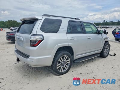Trzecie zdjęcie samochodu z tyłu: 2023 TOYOTA 4RUNNER TRD SPORT VIN:JTEAU5JR1P5295055 - miniatura