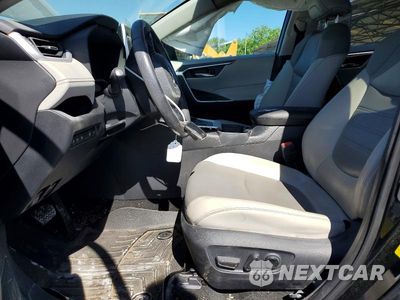 Zdjęcie 7 z 12 samochodu: 2021 TOYOTA RAV4 XLE PREMIUM VIN:2T3C1RFV2MC148347 - miniatura
