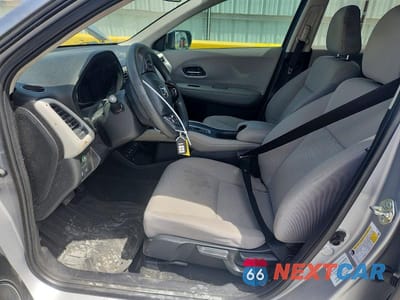 Zdjęcie 7 z 13 samochodu: 2017 HONDA HR-V EX VIN:3CZRU5H55HM715304 - miniatura