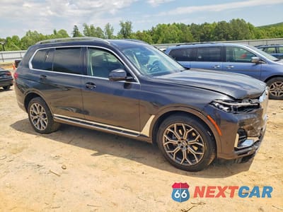 Czwarte zdjęcie samochodu z boku: 2020 BMW X7 XDRIVE40I VIN:5UXCW2C05L9A00189 - miniatura