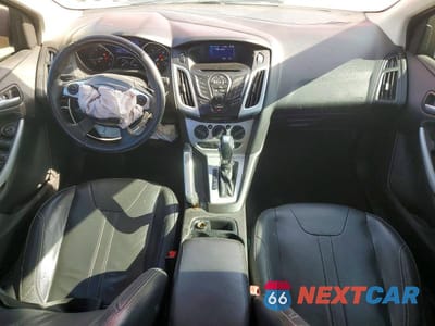 Zdjęcie 8 z 12 samochodu: 2013 FORD FOCUS SE VIN:1FADP3F27DL178487 - miniatura
