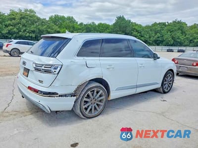 Trzecie zdjęcie samochodu z tyłu: 2018 AUDI Q7 PRESTIGE VIN:WA1VAAF70JD019343 - miniatura