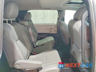 Zdjęcie 11 z 13 samochodu: 2025 TOYOTA SIENNA XLE 8-PASSENGER VIN:5TDYRKEC1SS243923 - miniatura