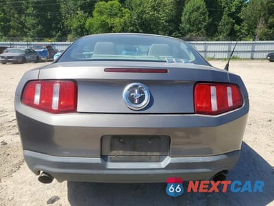 Zdjęcie 6 z 12 samochodu: 2011 FORD MUSTANG VIN:1ZVBP8AM6B5168040 - miniatura