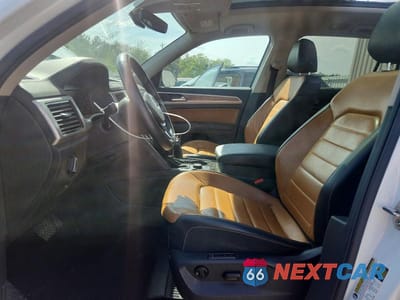 Zdjęcie 7 z 12 samochodu: 2019 VOLKSWAGEN ATLAS SEL PREMIUM VIN:1V2NR2CA8KC519308 - miniatura