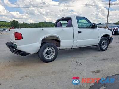 Trzecie zdjęcie samochodu z tyłu: 2003 CHEVROLET S TRUCK S10 VIN:1GCCS14H938216836 - miniatura
