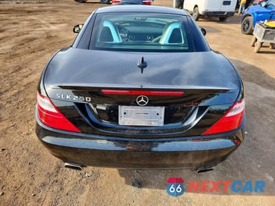 Zdjęcie 6 z 13 samochodu: 2013 MERCEDES-BENZ SLK 250 VIN:WDDPK4HA2DF055202 - miniatura