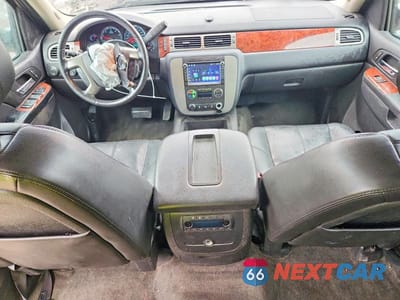 Zdjęcie 8 z 12 samochodu: 2013 GMC YUKON XL K1500 SLT VIN:1GKS2KE70DR227134 - miniatura