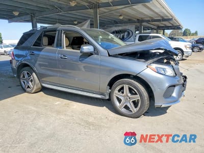 Czwarte zdjęcie samochodu z boku: 2017 MERCEDES-BENZ GLE 350 4MATIC VIN:4JGDA5HB0HA933612 - miniatura