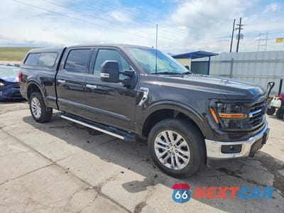 Czwarte zdjęcie samochodu z boku: 2024 FORD F150 XLT VIN:1FTFW3L80RFA13059 - miniatura