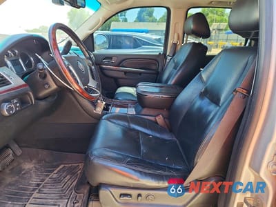 Zdjęcie 7 z 13 samochodu: 2010 CADILLAC ESCALADE PREMIUM VIN:1GYUCCEF9AR216783 - miniatura