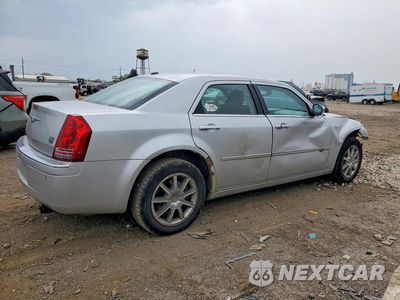 Trzecie zdjęcie samochodu z tyłu: 2010 CHRYSLER 300C VIN:2C3CK6CT0AH202712 - miniatura