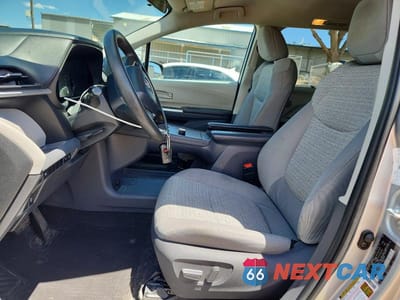 Zdjęcie 7 z 14 samochodu: 2021 TOYOTA SIENNA LE VIN:5TDKRKEC3MS043554 - miniatura