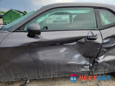 Zdjęcie 7 z 12 samochodu: 2019 DODGE CHALLENGER SXT VIN:2C3CDZAG9KH736391 - miniatura