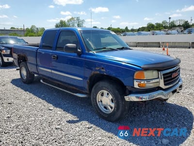 Czwarte zdjęcie samochodu z boku: 2003 GMC NEW SIERRA K1500 VIN:2GTEK19T431320109 - miniatura