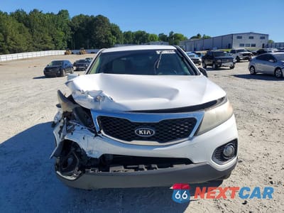 Piąte zdjęcie samochodu w środku: 2011 KIA SORENTO EX VIN:5XYKU4A27BG016259 - miniatura