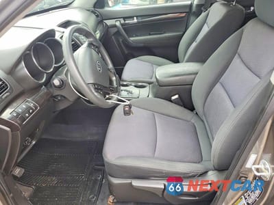 Zdjęcie 7 z 12 samochodu: 2011 KIA SORENTO LX VIN:5XYKT4A18BG103016 - miniatura