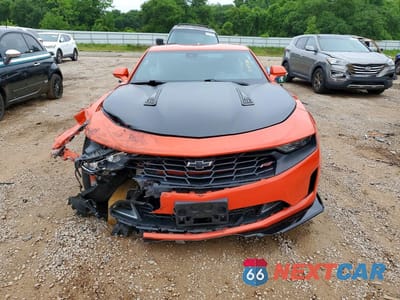 Piąte zdjęcie samochodu w środku: 2019 CHEVROLET CAMARO LT VIN:1G1FD1RS8K0119788 - miniatura