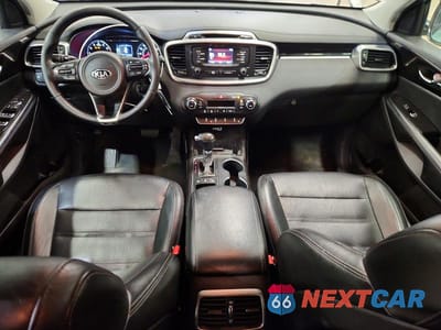 Zdjęcie 8 z 13 samochodu: 2016 KIA SORENTO EX VIN:5XYPHDA19GG038580 - miniatura