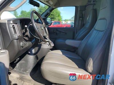 Zdjęcie 7 z 13 samochodu: 2021 CHEVROLET EXPRESS G2500 VIN:1GCWGAFP1M1257118 - miniatura