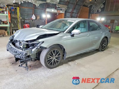2023 TOYOTA CAMRY SE 4T1G11BK0PU087980 - główne zdjęcie licytacji z USA - miniatura
