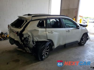Trzecie zdjęcie samochodu z tyłu: 2025 TOYOTA COROLLA CROSS HYBRID SE VIN:7MUFBABG9SV083728 - miniatura