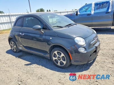 Czwarte zdjęcie samochodu z boku: 2016 FIAT 500 ELECTRIC VIN:3C3CFFGE4GT193111 - miniatura