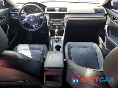 Zdjęcie 8 z 12 samochodu: 2014 VOLKSWAGEN PASSAT S VIN:1VWAT7A38EC070264 - miniatura