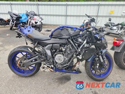 2023 YAMAHA YZFR7 JYARM38E6PA007399 - główne zdjęcie licytacji z USA - miniatura