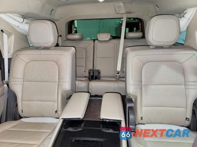 Zdjęcie 10 z 13 samochodu: 2023 LINCOLN NAVIGATOR RESERVE VIN:5LMJJ2LG6PEL04123 - miniatura
