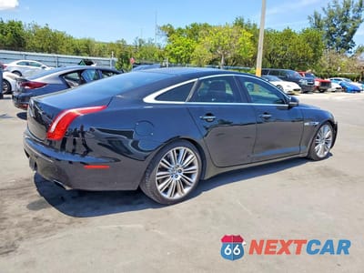 Trzecie zdjęcie samochodu z tyłu: 2012 JAGUAR XJ SUPERCHARGED VIN:SAJWA1GE5CMV34303 - miniatura