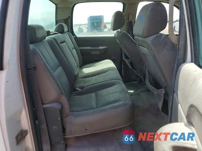 Zdjęcie 10 z 12 samochodu: 2007 CHEVROLET SILVERADO K2500 HEAVY DUTY VIN:1GCHK23K57F530901 - miniatura