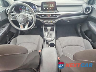 Zdjęcie 8 z 12 samochodu: 2021 KIA FORTE LXS VIN:3KPF24AD2ME294527 - miniatura