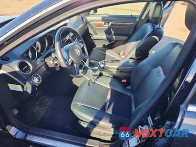 Zdjęcie 7 z 13 samochodu: 2014 MERCEDES-BENZ C 300 4MATIC VIN:WDDGF8AB3EG182700 - miniatura