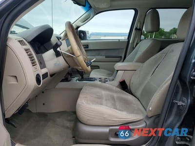 Zdjęcie 7 z 13 samochodu: 2010 FORD ESCAPE HYBRID VIN:1FMCU4K37AKC29552 - miniatura