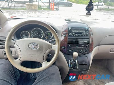 Zdjęcie 9 z 10 samochodu: 2005 TOYOTA SIENNA LE 8 PASSENGER VIN:5TDZA23C55S303091 - miniatura