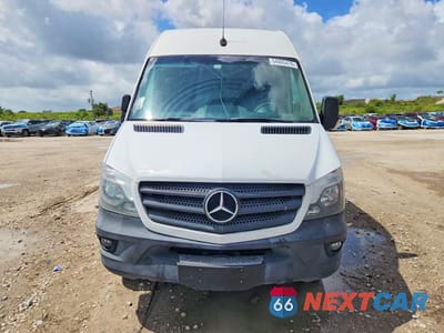 Piąte zdjęcie samochodu w środku: 2017 MERCEDES-BENZ SPRINTER 2500 VIN:WD3PE8CD7HP559099 - miniatura
