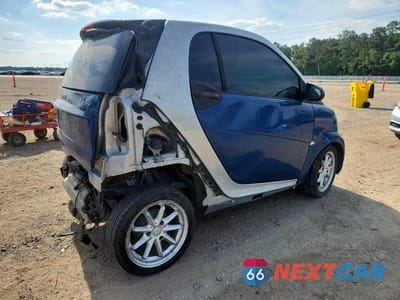 Trzecie zdjęcie samochodu z tyłu: 2009 SMART FORTWO PURE VIN:WMEEJ31X69K272703 - miniatura