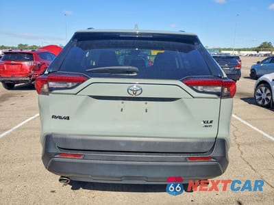 Zdjęcie 6 z 13 samochodu: 2019 TOYOTA RAV4 XLE VIN:2T3P1RFV0KW039558 - miniatura