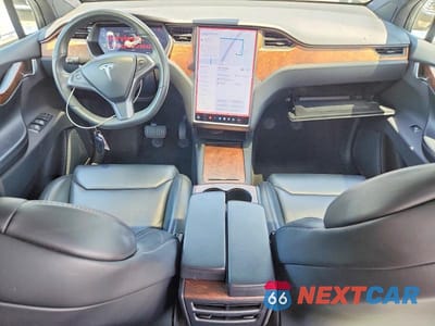 Zdjęcie 8 z 12 samochodu: 2019 TESLA MODEL X VIN:5YJXCBE21KF204225 - miniatura